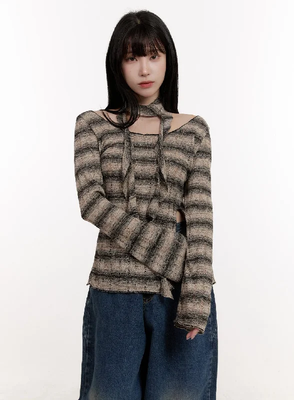 Distressed Striped Sweater with Scarf CJ531Knitted Collared