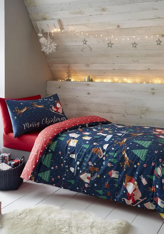 Catherine Lansfield Santas Christmas Wonderland, Glow in The Dark Duvet Cover Set, Navy